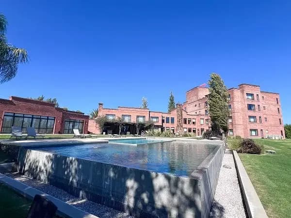 Regency Park Hotel + Spa