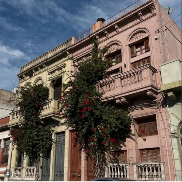 La calle de los altares